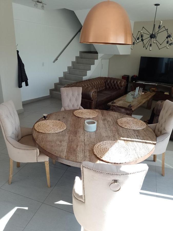 Foto de OPORTUNIDAD: Venta de sensacional tríplex en Monte Castro, imagen 2