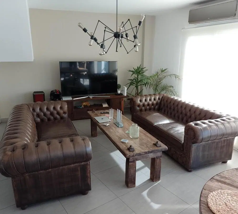 OPORTUNIDAD: Venta de sensacional tríplex en Monte Castro 4