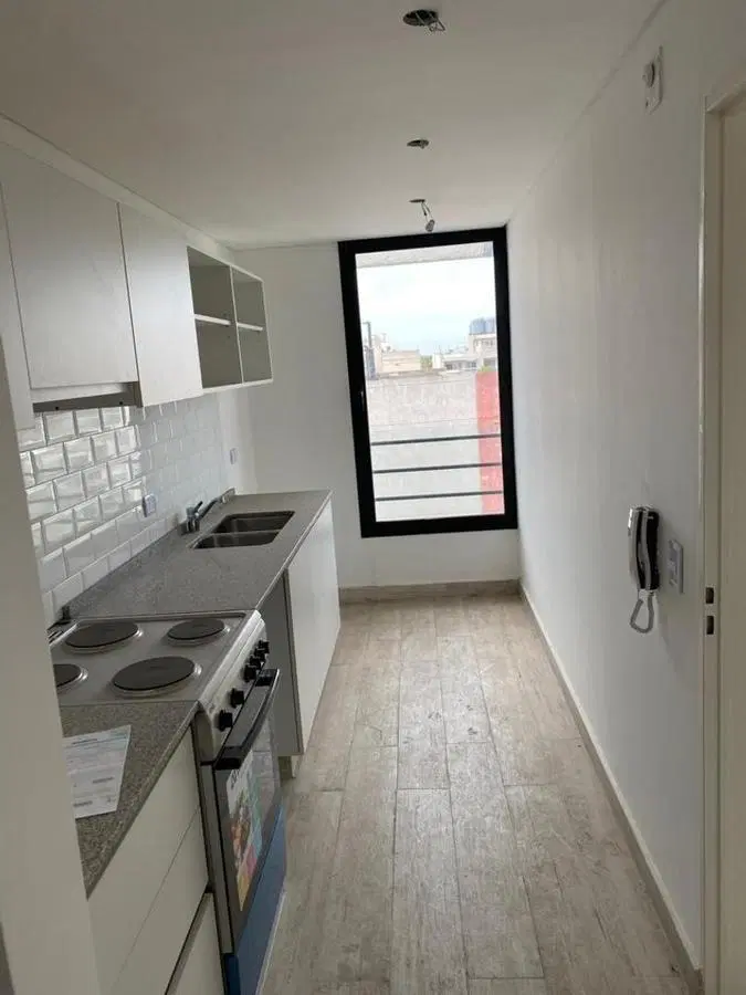 Venta departamento de 2 ambientes, en Castelar Sur 5