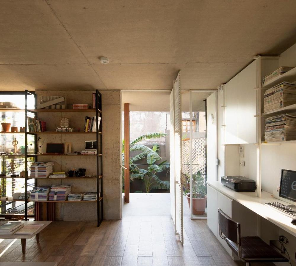 Venta de oficina con cochera y terraza en Castelar Sur