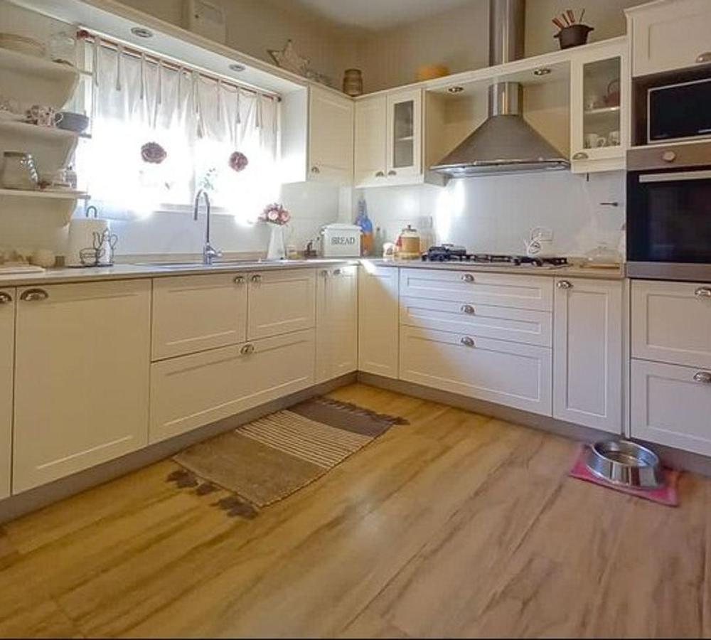 Foto de Venta de elegante casa de 5 ambientes en Ituzaingó Norte, imagen 3