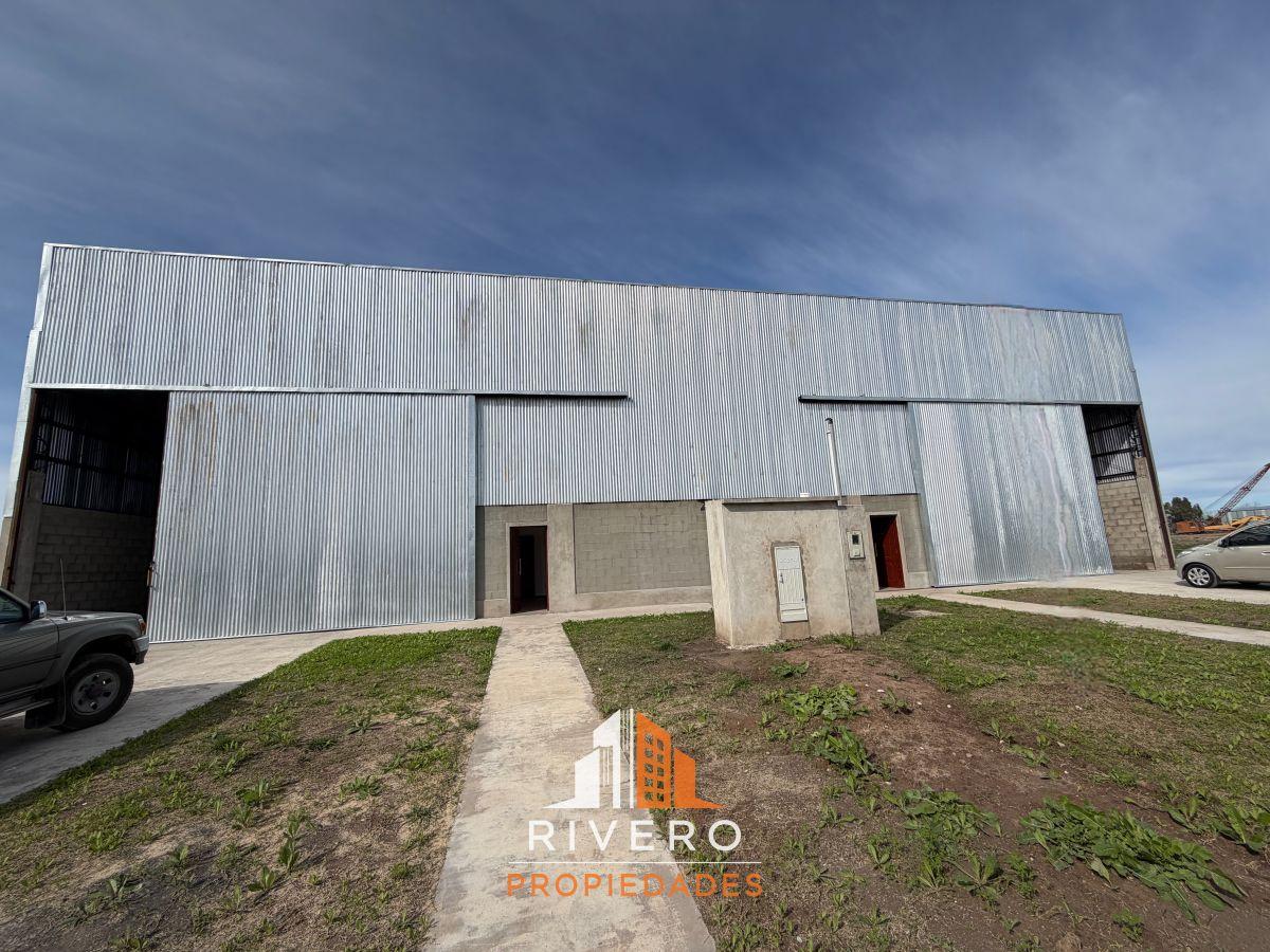 Foto de Amplio Galpon 1200 m - Luz Potencia Trifasica o Industrial - Parque, imagen 5