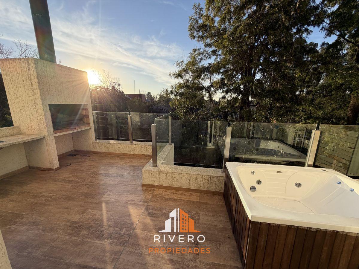 Foto de Monoambiente con Cochera Balcon Terraza Parrilla Jacuzzi Complejo Main, imagen 3
