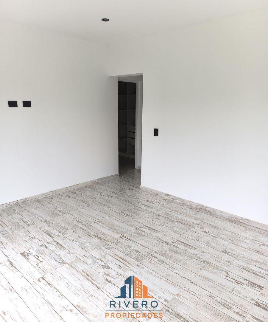 Foto de Venta Casa a Estrenar 3 Habitaciones Piscina Gas Cochera Horizontes al, imagen 1