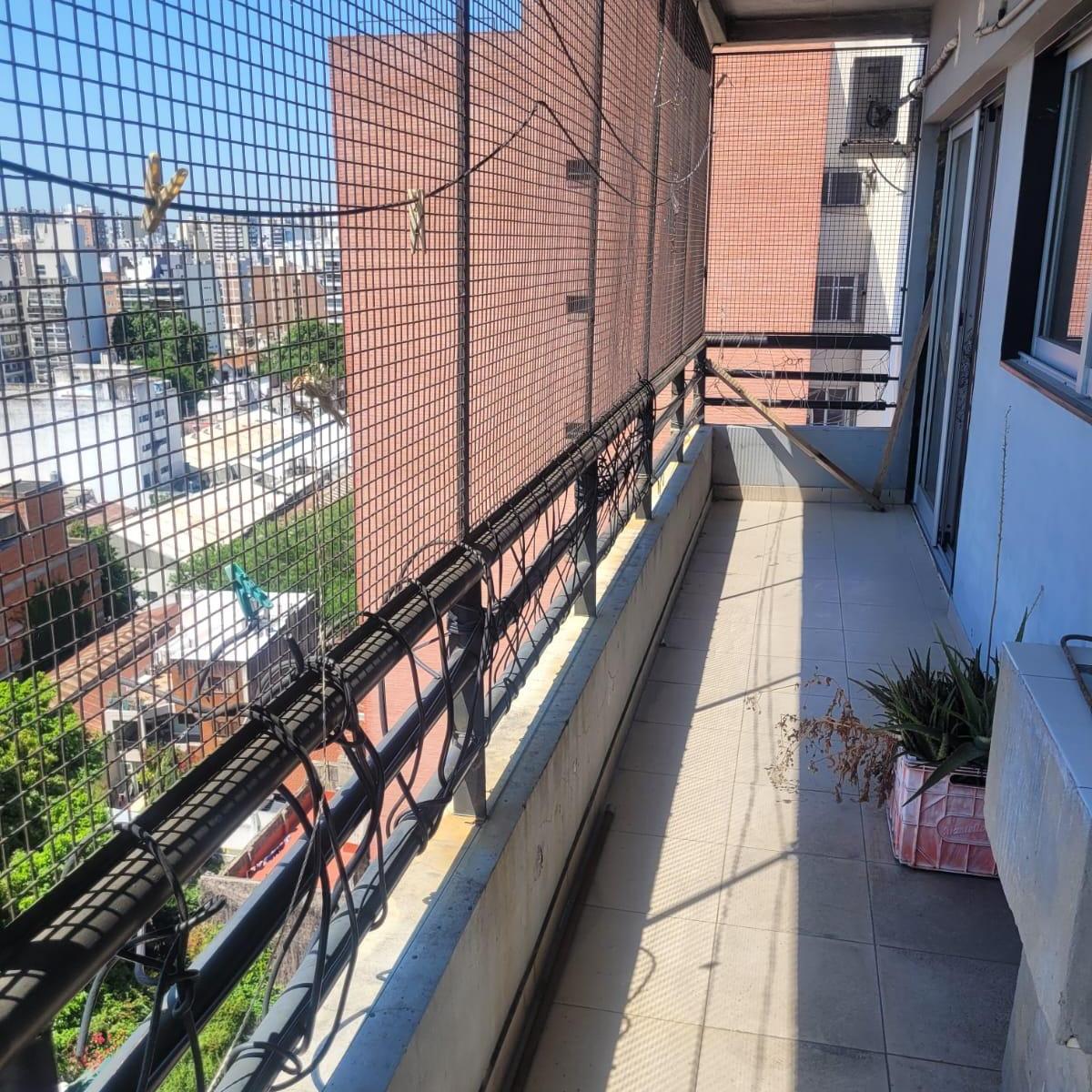 Venta! Departamento de 3 Ambientes (Flores) 1