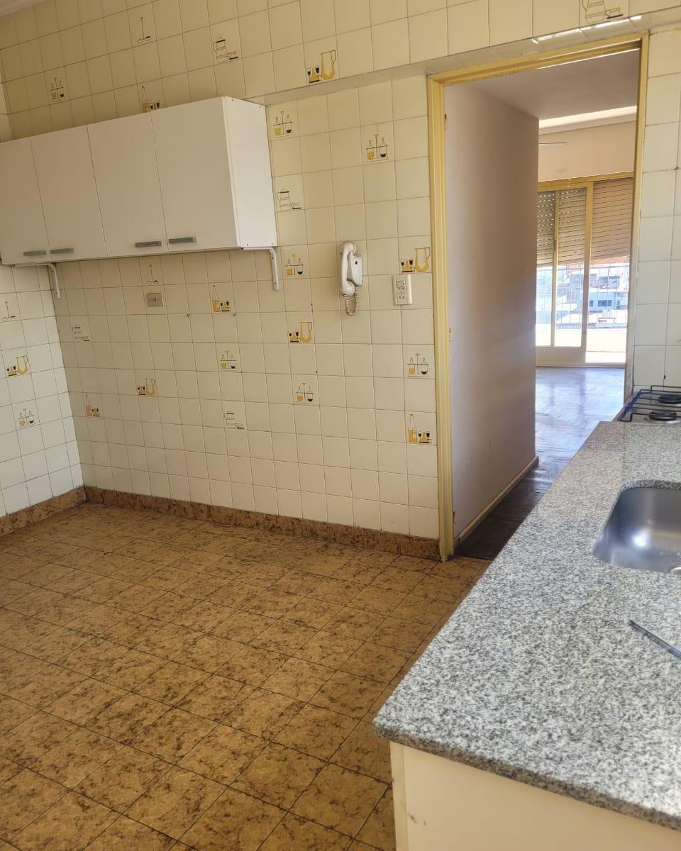 Venta!departamento 3 Ambientes Al Frente C/ Balcón - Av Avellaneda 3300 (Flores) 4