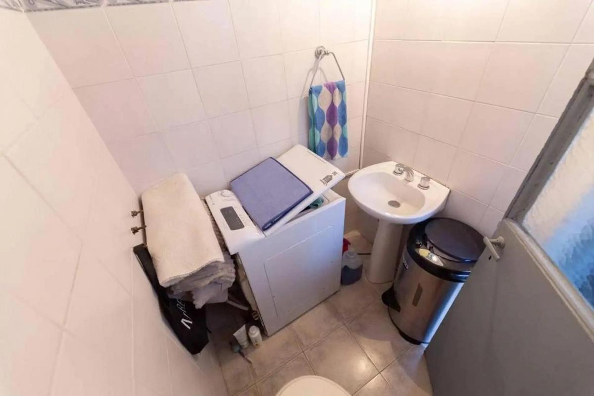 Venta! Amplio Piso de 4 Ambientes con Dependencia Vista Al Frente (Flores) 4