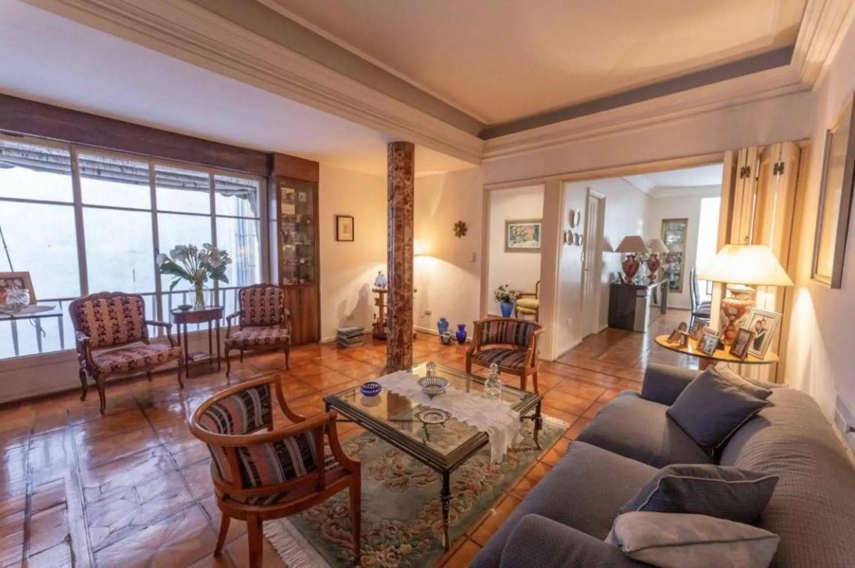 Venta! Amplio Piso de 4 Ambientes con Dependencia Vista Al Frente (Flores) 5