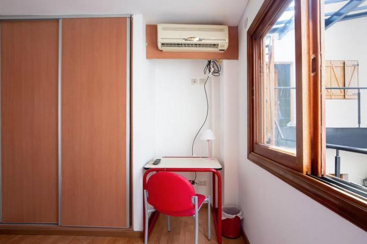 Venta! Casa de 8 Ambientes con Terraza. Lista Para Habitar (Paternal) 4