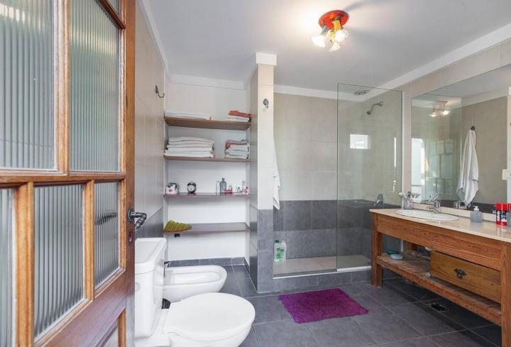 Venta! Casa de 8 Ambientes con Terraza. Lista Para Habitar (Paternal) 3