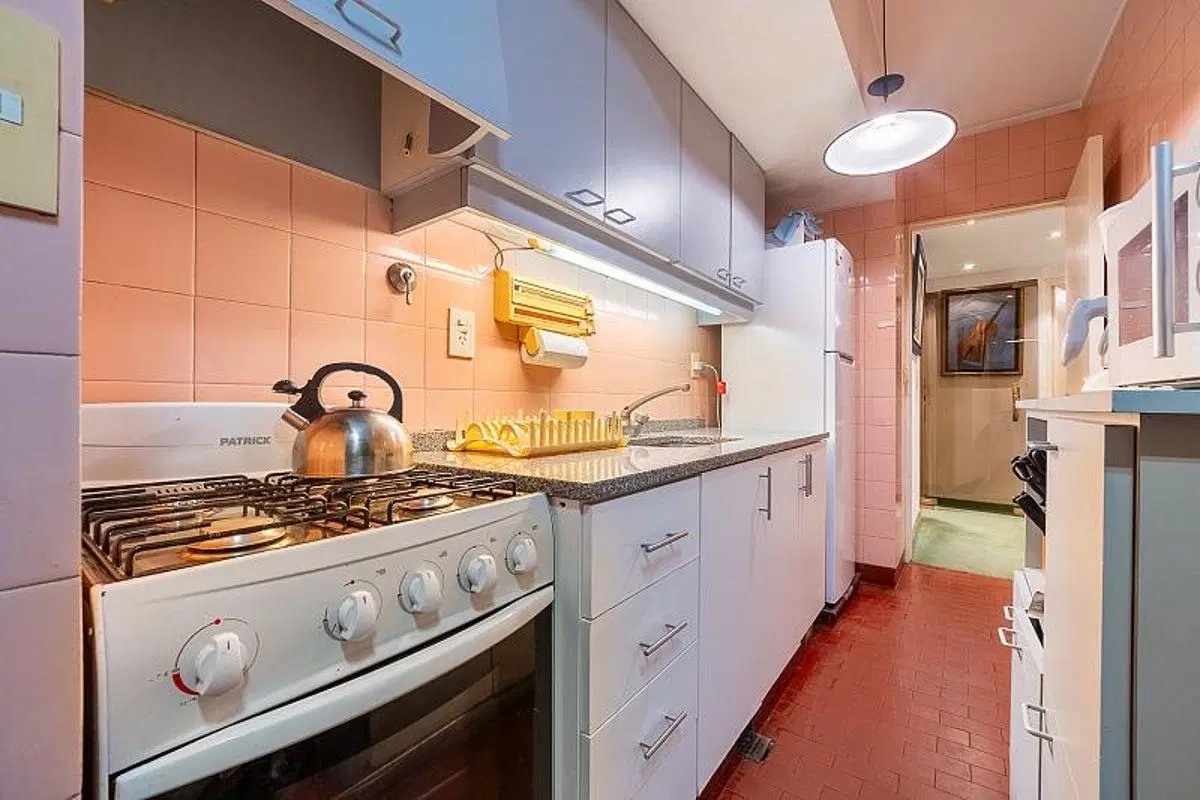 VENTA! IMPONENTE SEMIPISO 96 m² - APTO PROFESIONAL - IDEAL ESTUDIO O CONSULTORIOS (Retiro) 3