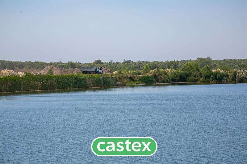 Venta de lote al agua en venta, en el Barrio Costas de Puertos.