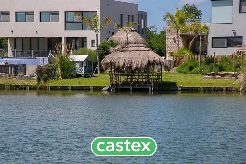 Venta lote al agua en Barrio Puertos Vistas