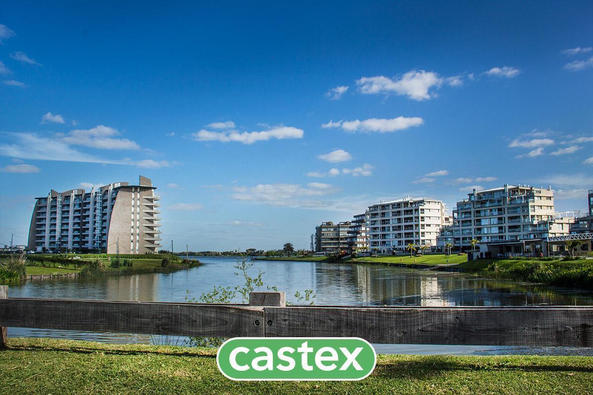 Departamento de 3 dormitoiros en venta en condominio Lagunita, Nordelta.