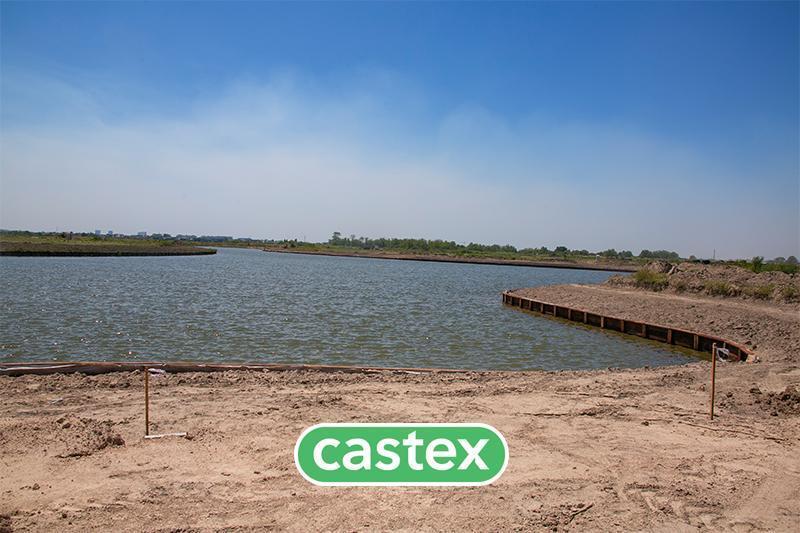 Lote  a la laguna central de Nordelta, barrio Los Puentes. doble espejo de agua