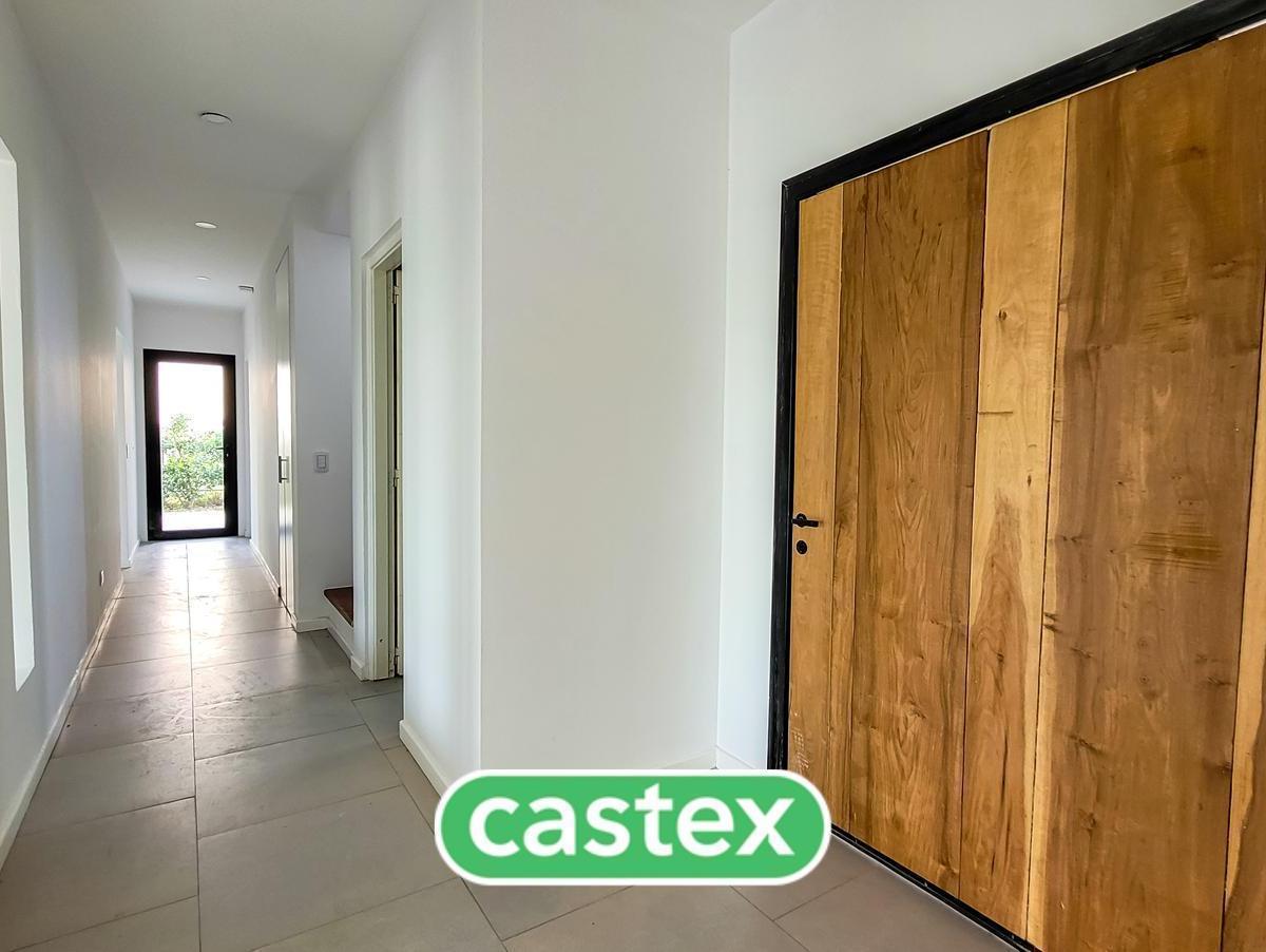 Casa a la laguna en venta en Muelles, Puertos, Escobar