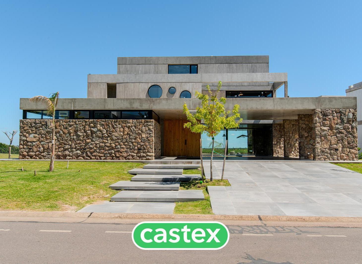 Casa en venta al lago central, Barrio Muelles, Puertos Escobar