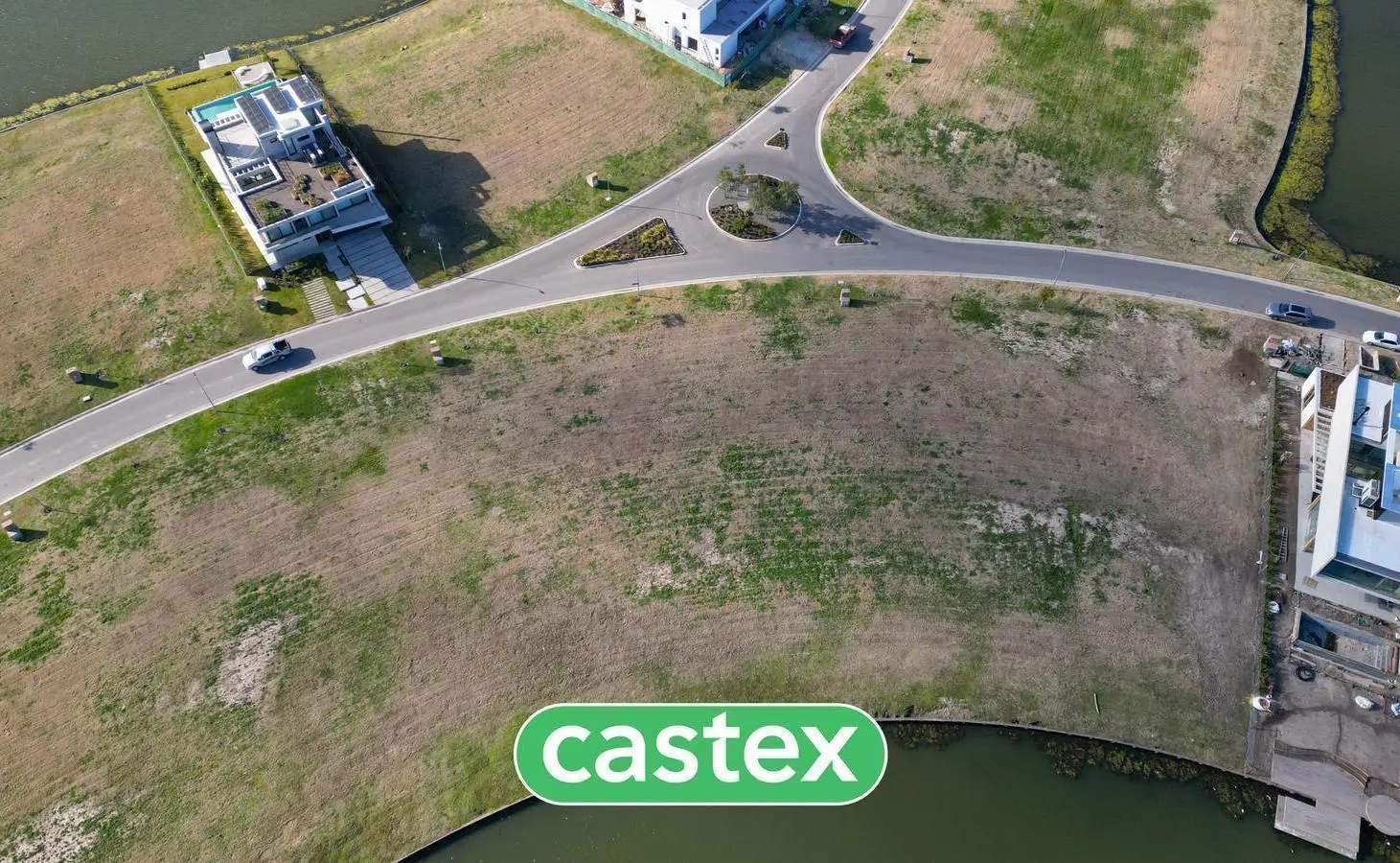 Lote en Los Puentes al lago central de Nordelta 1