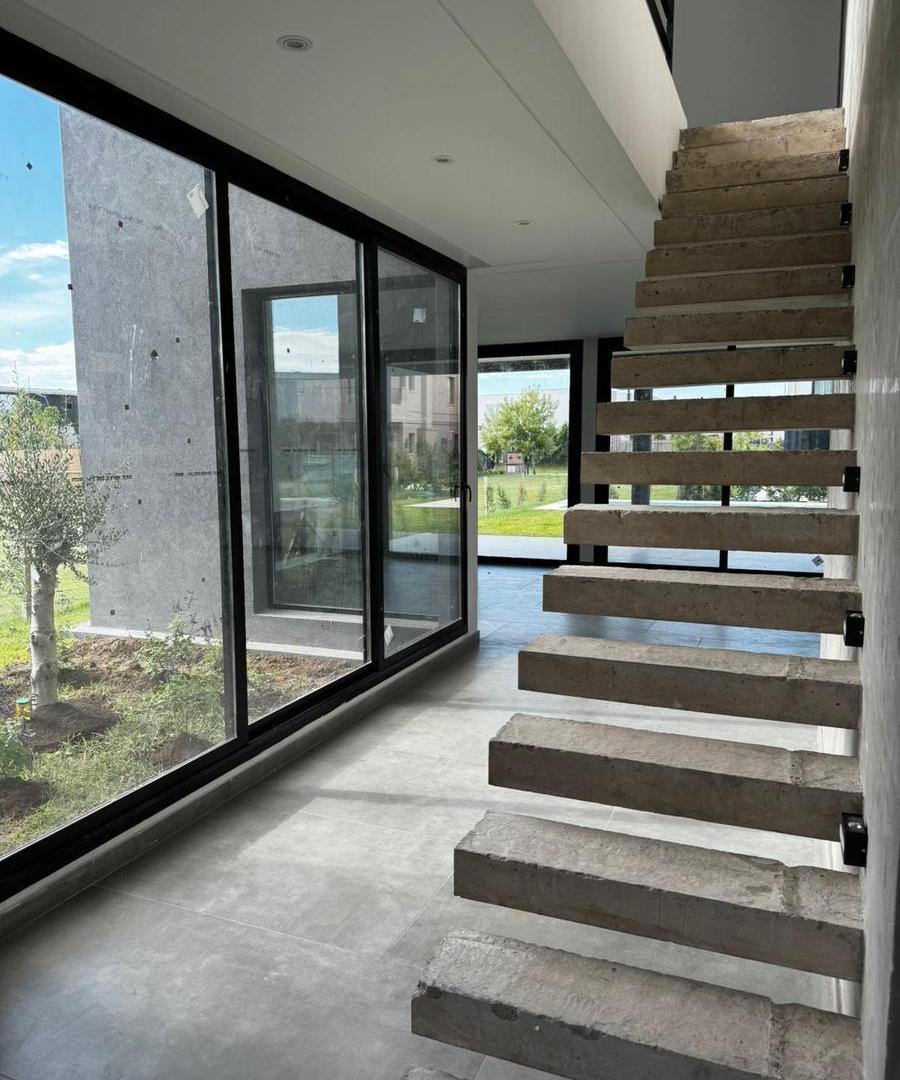 Foto de Casa en venta en Carpinchos, Nordelta, imagen 1