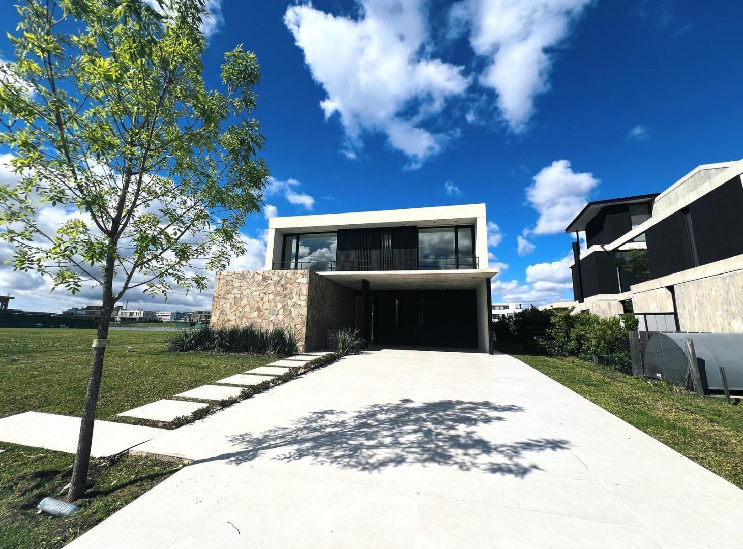 Foto de Casa en venta al Agua en Barrio Los Puentes, Nordelta, Tigre, imagen 2