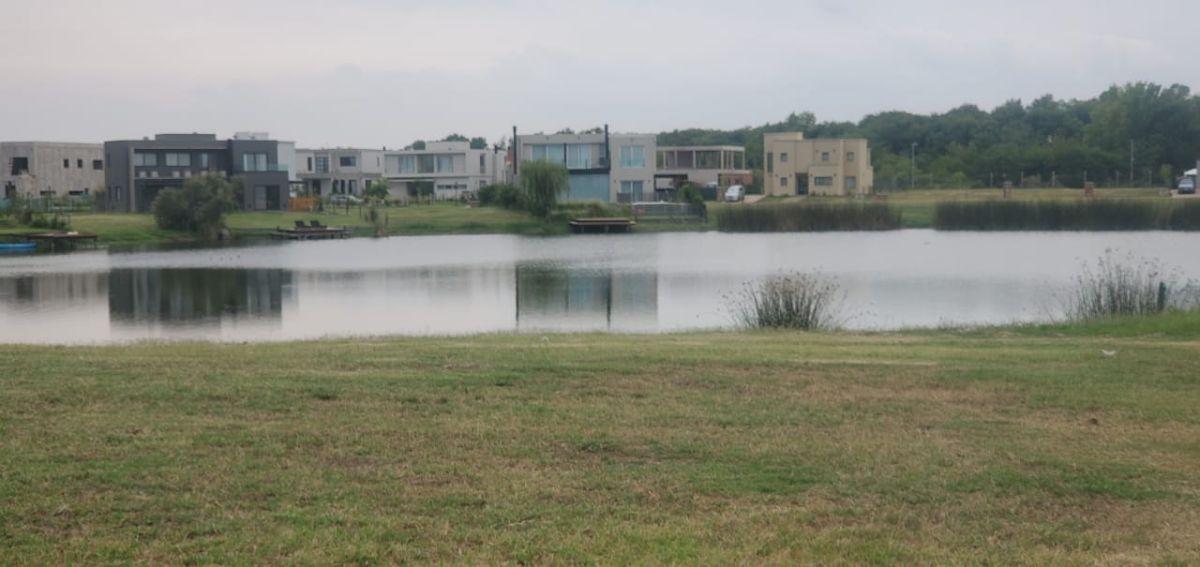 Foto de Lote con vista a la laguna en Santa Ana, imagen 1