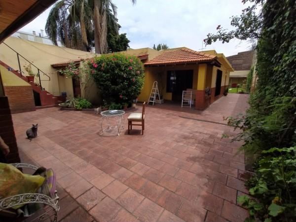 Hermosa Casa Multifamiliar, Cochera Pasante, Lote 10x50 (Villa Lugano) 1