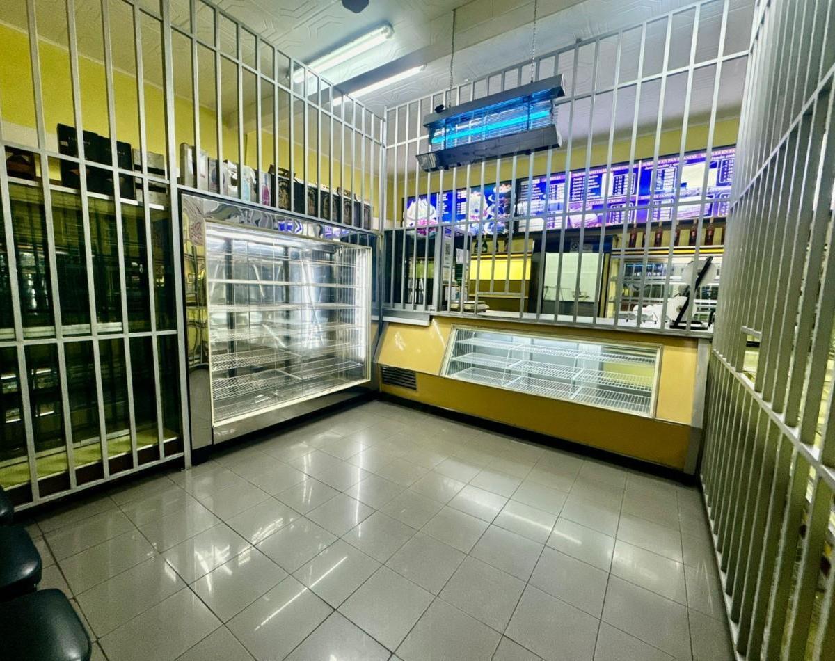 Se Vende Local Comercial. (Villa Lugano) 2