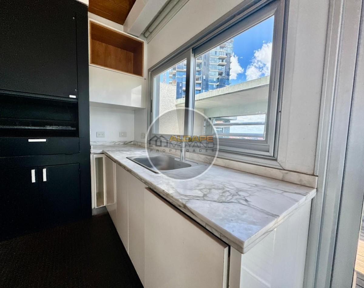 Se Vende Penthouse Tres Ambientes (Edificio Zencity - Puerto Madero) 2