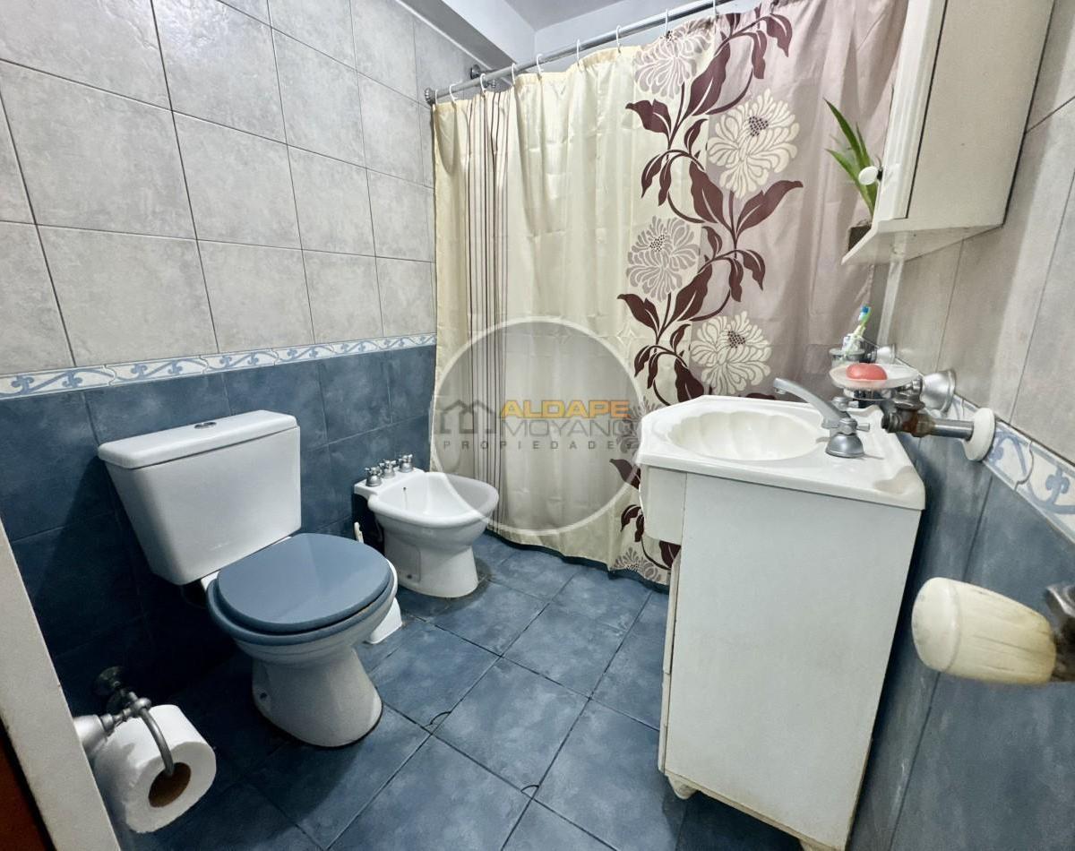 Se Vende Casa Ideal Multifamiliar con Cochera (Mataderos) 4
