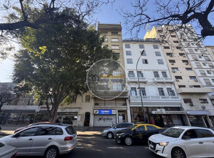 Se Vende Oficina (Monserrat)