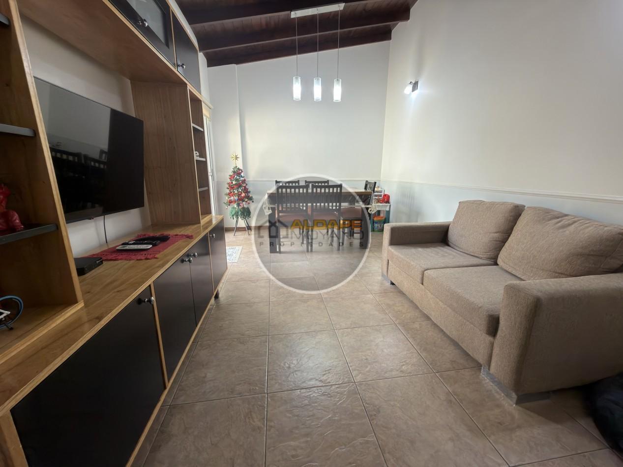 Se Vende PH tres ambientes, Impecable, apto credito (Parque Avellaneda)