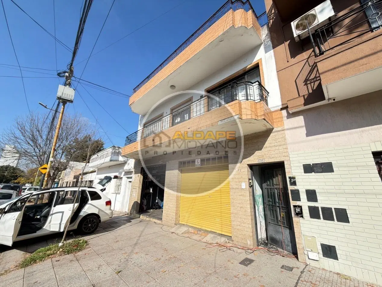 Se Vende local comercial, cochera, depto tres amb, y fondo libre (Villa Lugano) 1