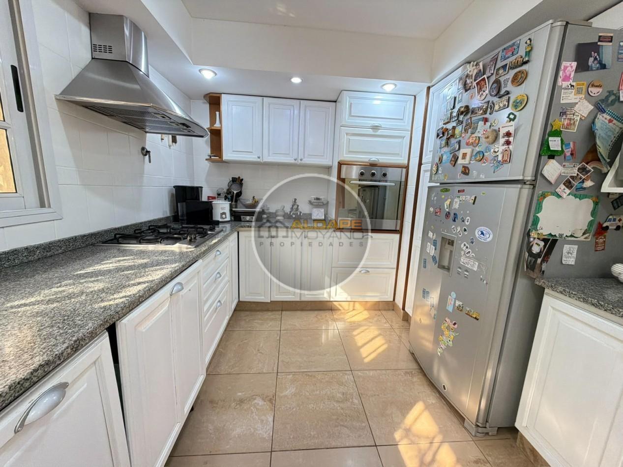 Foto de Se Vende Casa, cuatro amb, cochera doble, piscina (Monte Grande), imagen 4