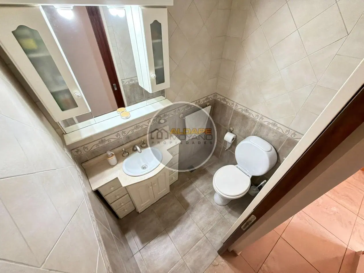Se Vende Casa, cuatro amb, cochera doble, piscina (Monte Grande) 5