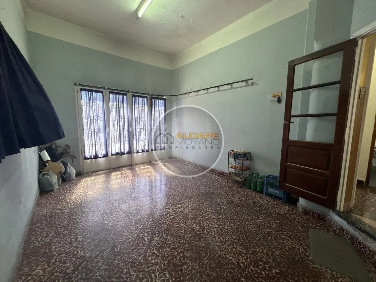 Se alquila Casa ideal multifamiliar, con piscina y garage (Tablada) 3