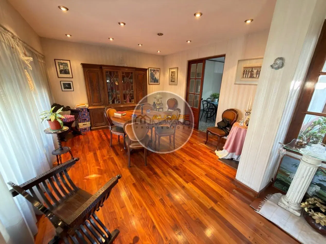 Se Vende Casa Cuatro ambientes, con cochera, Quincho (Villa Lugano) 5