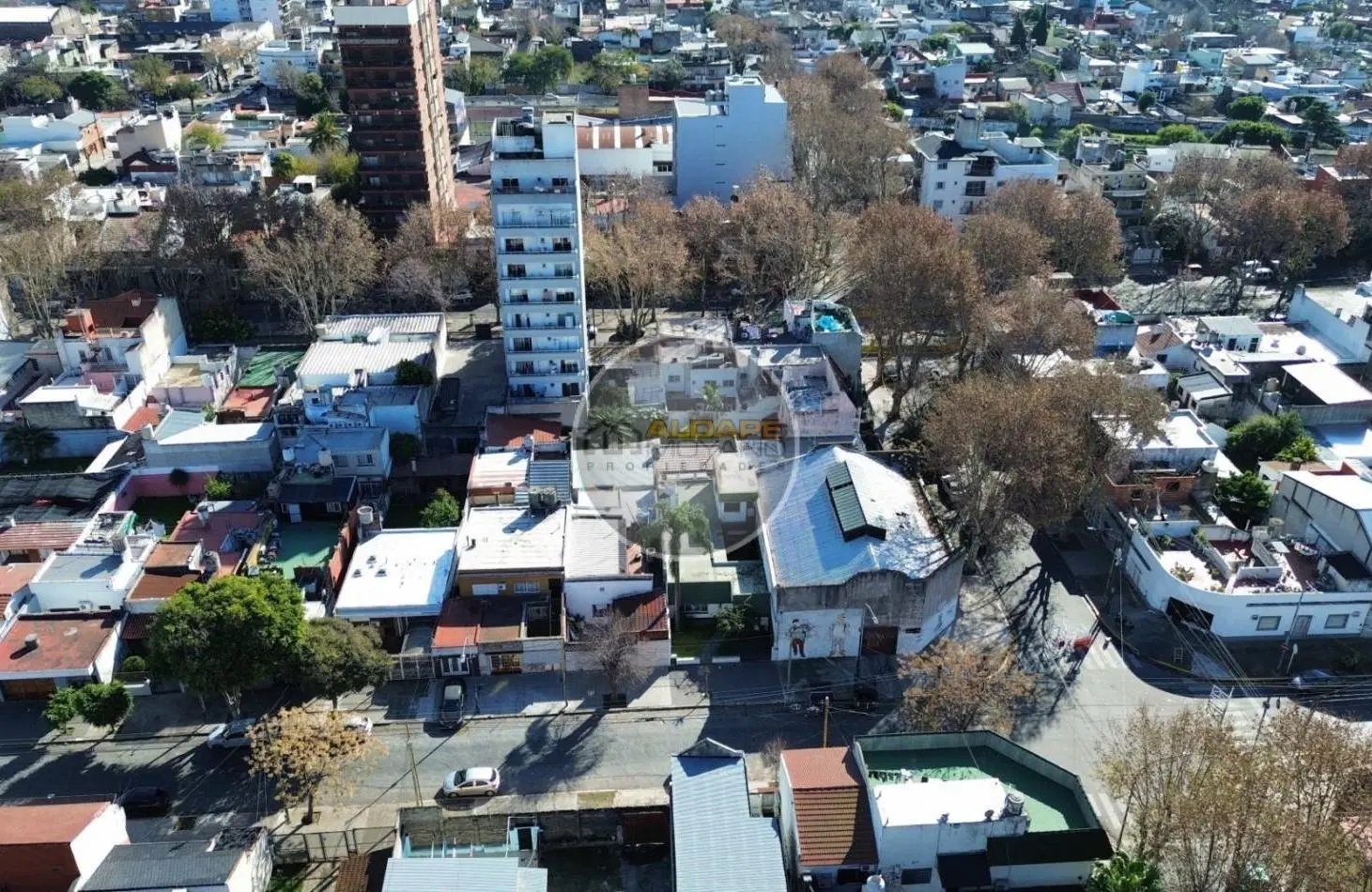 Se Vende Casa Cuatro ambientes, con cochera, Quincho (Villa Lugano) 2