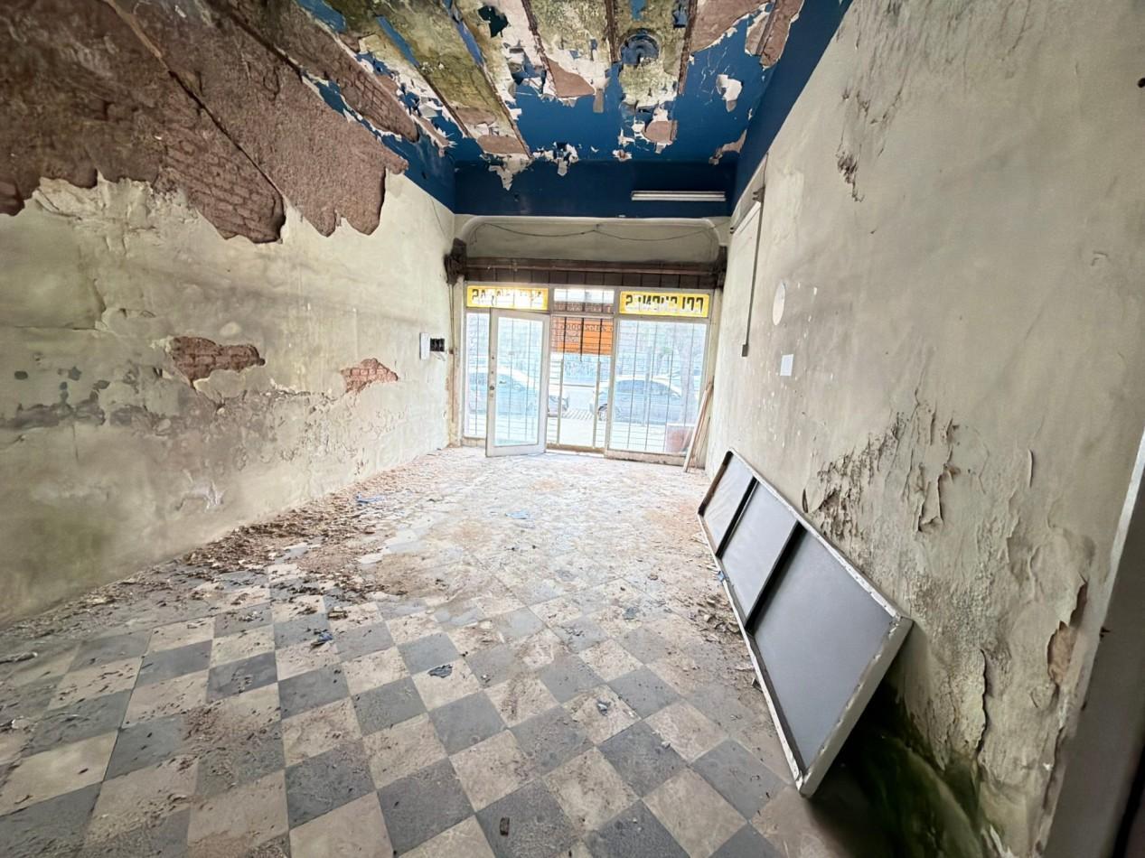 Foto de Se vende Local comercial y vivienda tres amb (A Reciclar), imagen 3