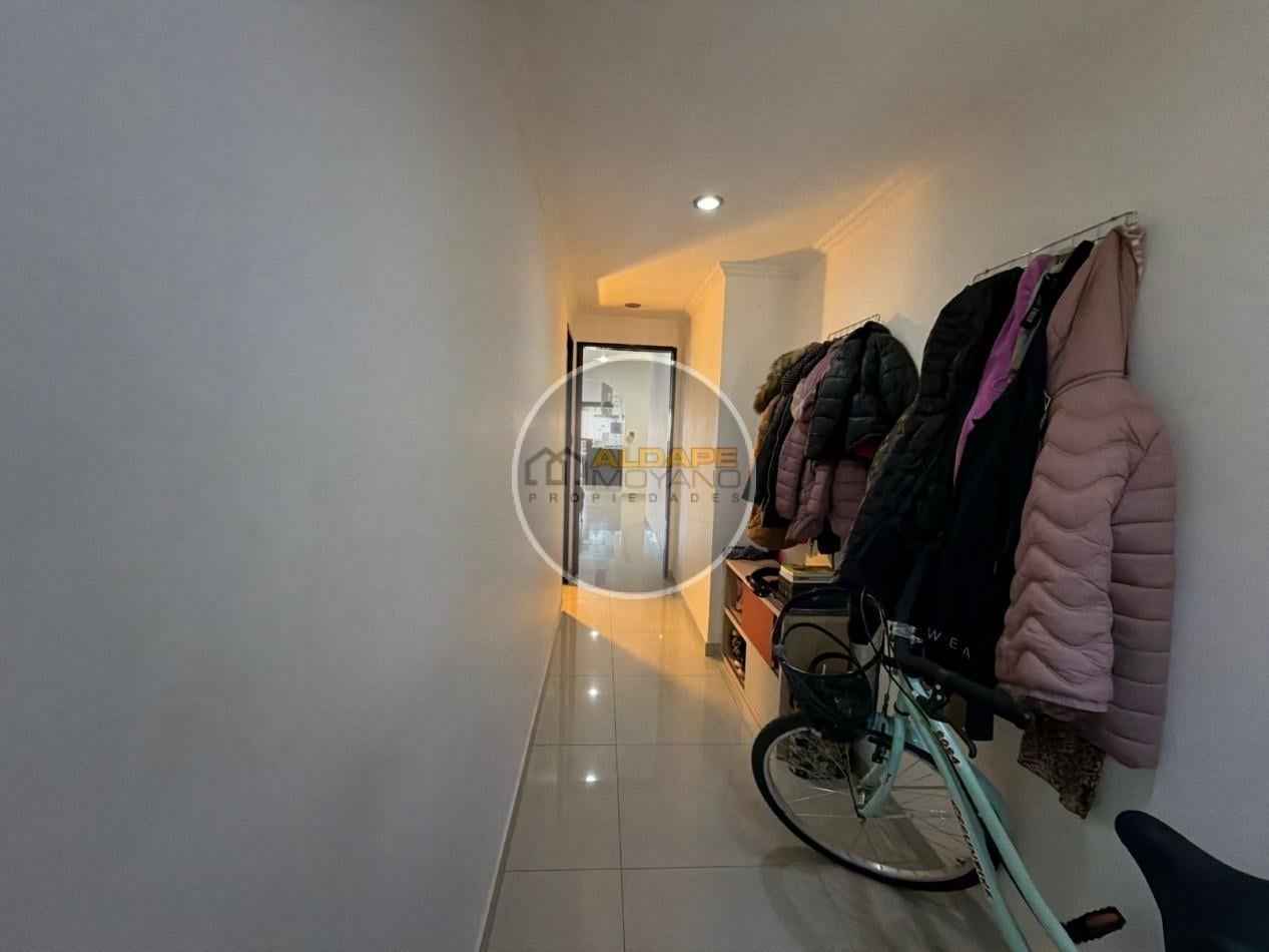 Foto de En Venta PH cuatro ambientes con cochera (Lomas del Mirador), imagen 3