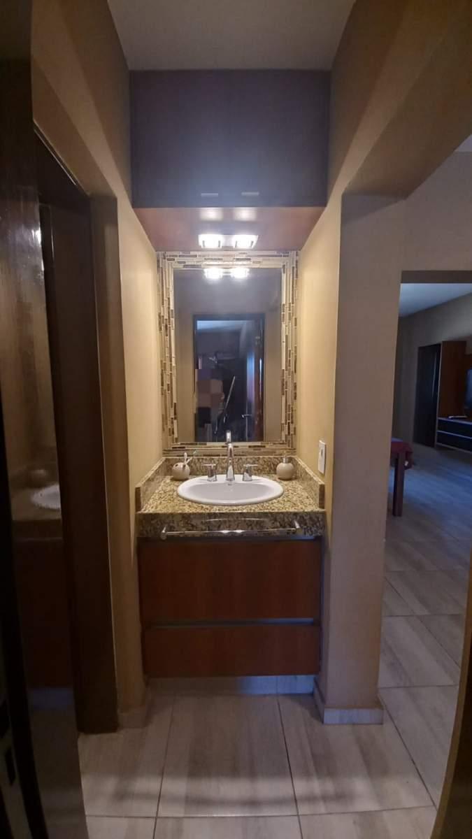 CASA  2 DORMITORIOS VILLA ESQUIU EN BARRIO CERRADO