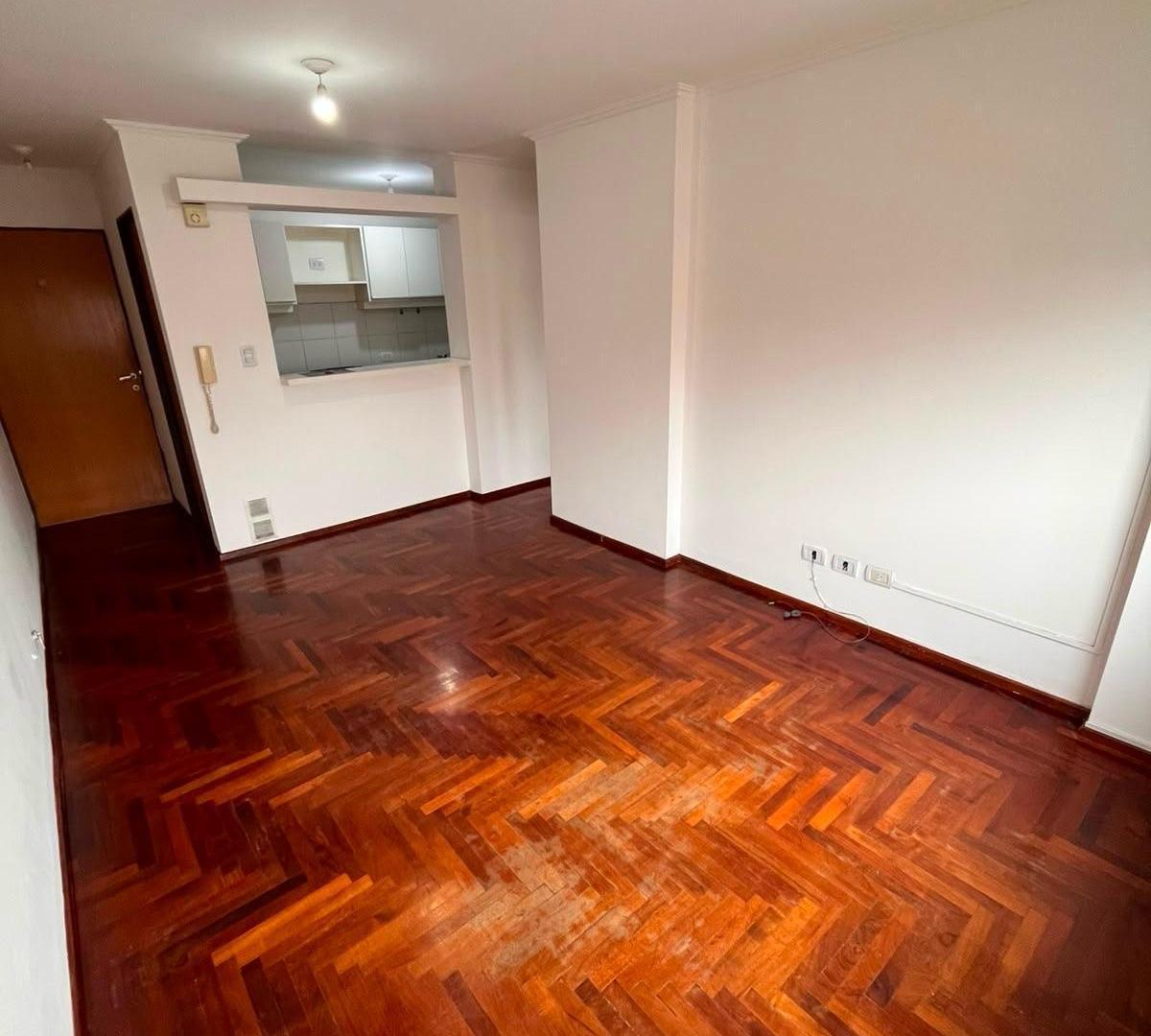 Foto de ALQUILER Departamento PISO 4F 1 DORM calle corrientes al 400, imagen 4