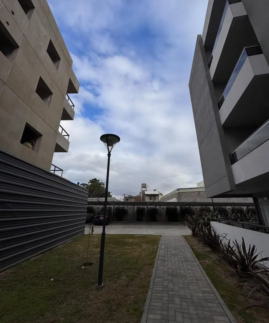 Departamento en venta 2 DORMITORIOS 1 BAÑO PARRILLA pileta sum y cochera 2