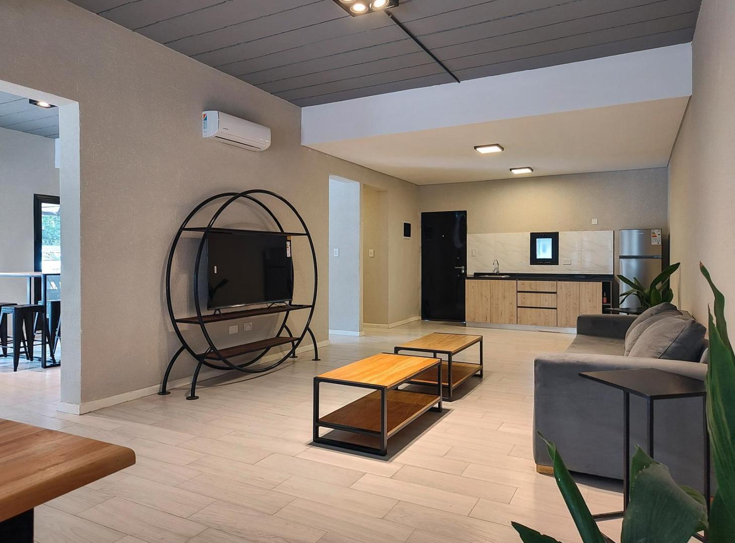 Foto de Departamento de tres ambientes a estrenar en alquiler, a mts. de la, imagen 1