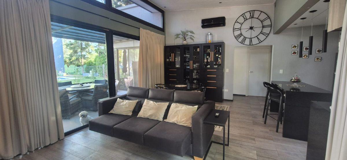 Foto de Casa moderna, prácticamente a estrenar, en cul de sac – El Pato Country, imagen 3