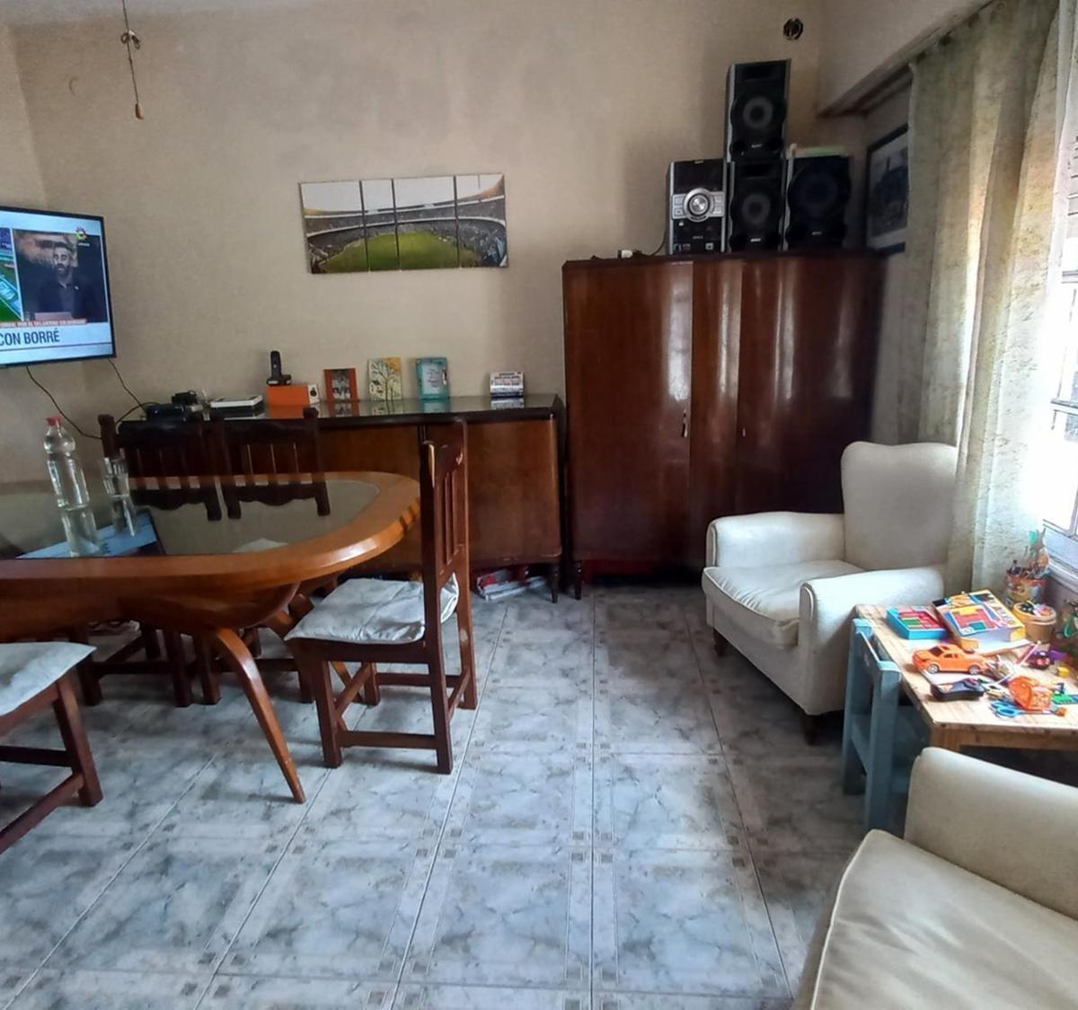 VENTA CASA SOBRE LOTE PROPIO, LANUS ESTE NUEVO PRECIO USS 70 MIL