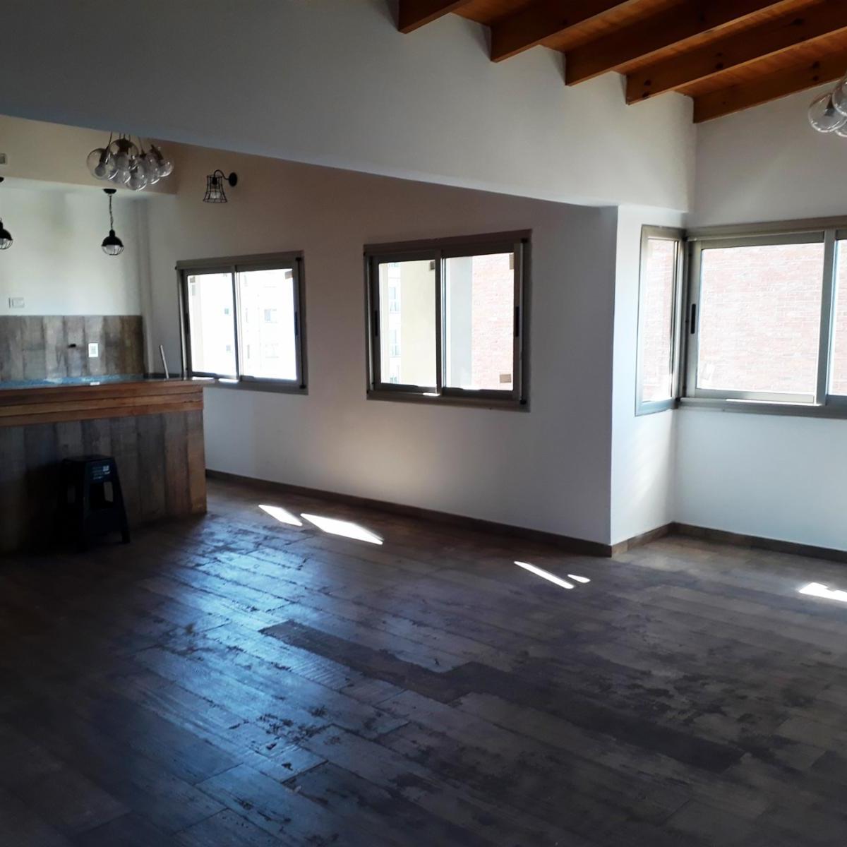 Piso de Categoría en Lanusita, 4 Amb. con Cochera. Edificio con Piscina, Sum y Solarium. Rebajado Pe 1