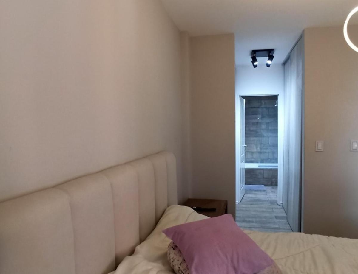 Piso de Categoría en Lanusita, 4 Amb. con Cochera. Edificio con Piscina, Sum y Solarium. Rebajado Pe 4