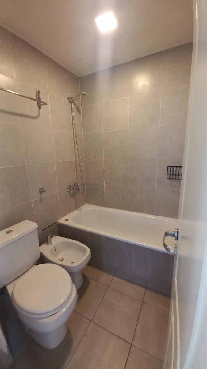 Venta Dpto 2 Ambientes con Dos Cocheras, Lanus 4
