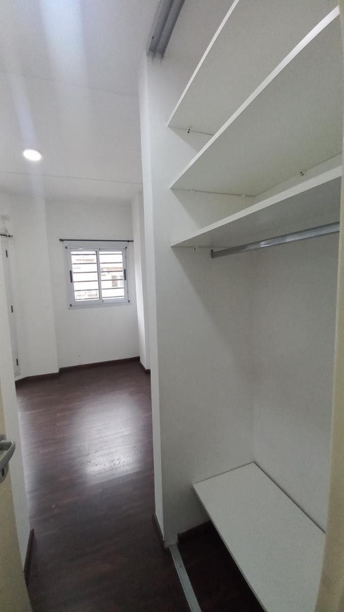 Venta Dpto 2 Ambientes con Dos Cocheras, Lanus 3