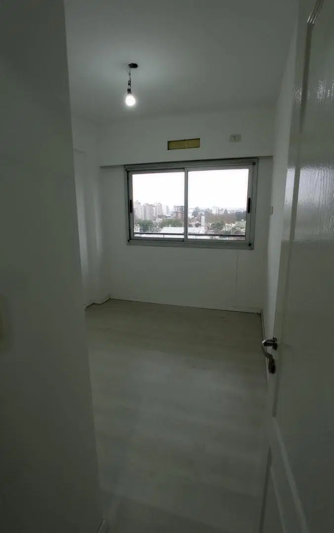 Departamento Piso 3 Ambientes Al Frente, Cochera 4
